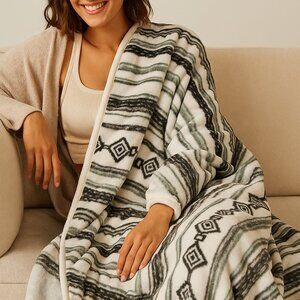 FRYE Reversible Tribal Boho Plush Sherpa Throw 50x60in White Green Gray NWT